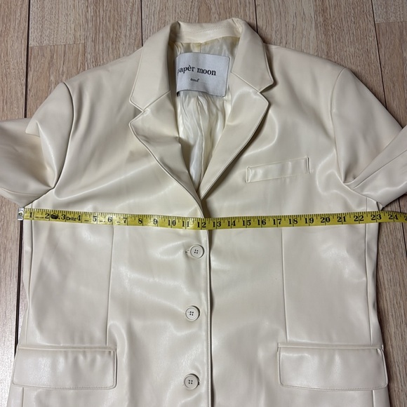 Papér Moon for Frankie Shop Cream Oversized Leather Blazer - Picture 9 of 10